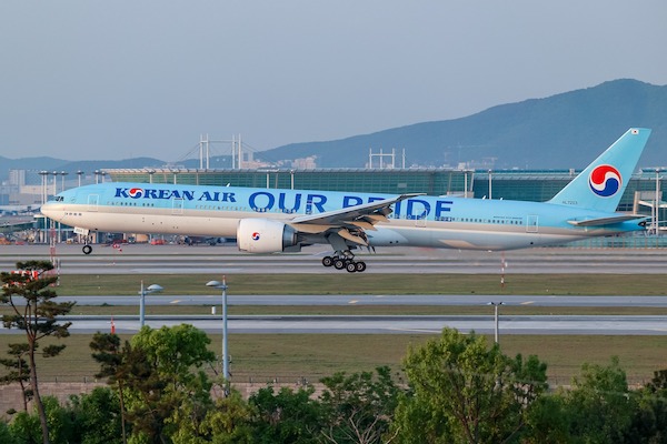 Boeing 777-300ER Korean Air HL7203 'OUR PRIDE' 04561
