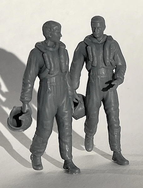 RAF pilots walking with MK 1A helmets  483DP004