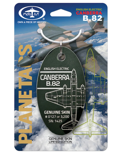 Keychain made of: Canberra B.82 1425 Fuerza Area Venezolana  (dark green)  CANBERRA-G