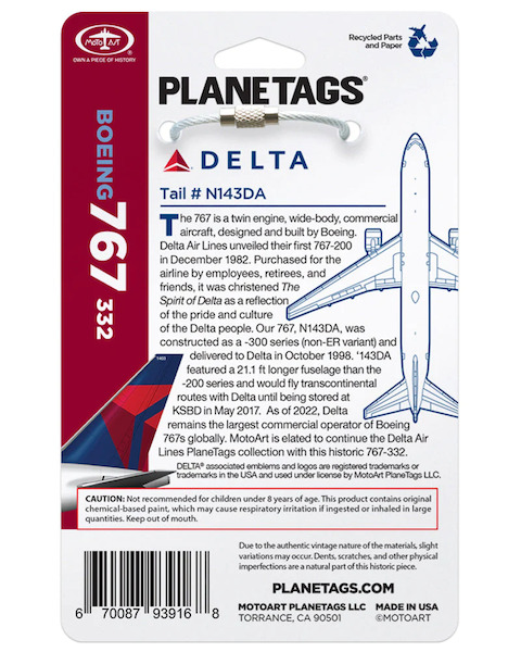 Keychain made of real aircraft skin: Boeing 767-332-Delta Airlines N143DA (Dark Red)  N143DA DARKR