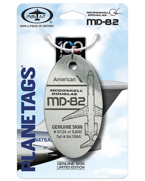 Keychain made of: American Airlines MD-82 N470AA N470AA