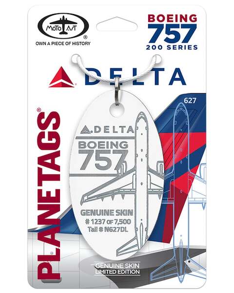 Keychain made of: Boeing 757-200 Delta Air LInes N627DL (white)  N627DL WHITE