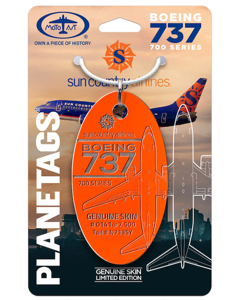 Keychain made of: Sun Country Airlines® 737 N713SY Orange N713SY ORANGE