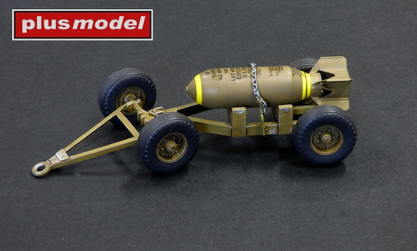 Bomb cart Mk II with bomb 500 lb (2x)  AL3017