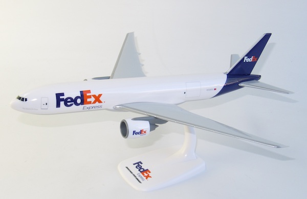 Boeing 777-200F FedEx 220035