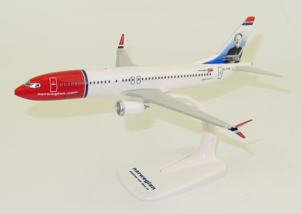 Boeing 737 MAX 8 Norwegian Air Shuttle "Sir Freddie Laker" EI-FYA 220136