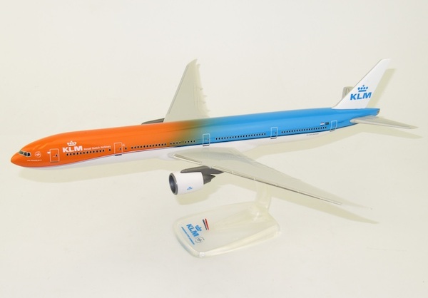 Boeing 777-300ER KLM Orange Pride PH-BVA  220150