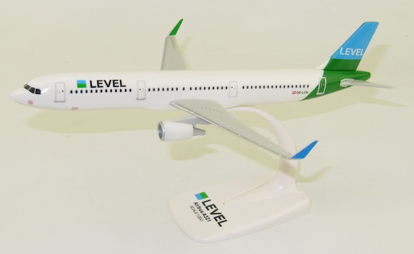 Airbus A321 Level OE-LCN 221874