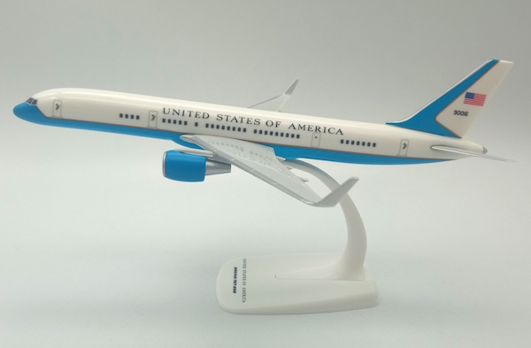 Boeing 757-200 C32A USAF United States of America 90016 223090