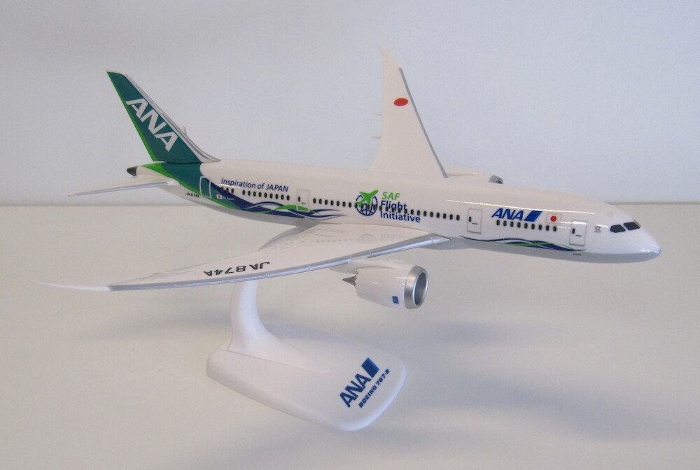 SALE ！ ANA  Boeing / 新品 約50cm級 NH14418 1:144 BOEING 787-10 JA900A ギアなし ソリッド｜全日空