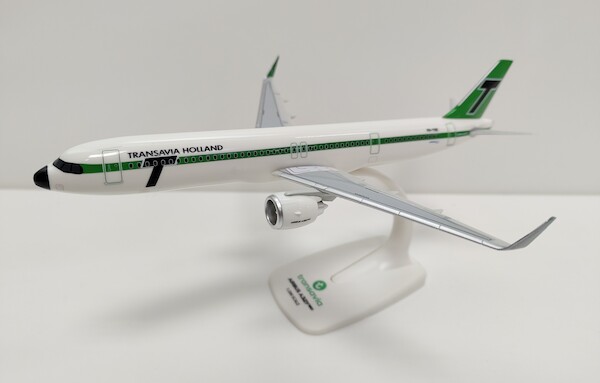 Airbus A321neo Transavia Retro 60 Years Anniversary PH-YHD 224813