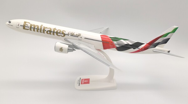 Boeing 777-300ER Emirates UAE Flag Livery A6-EQH 546855