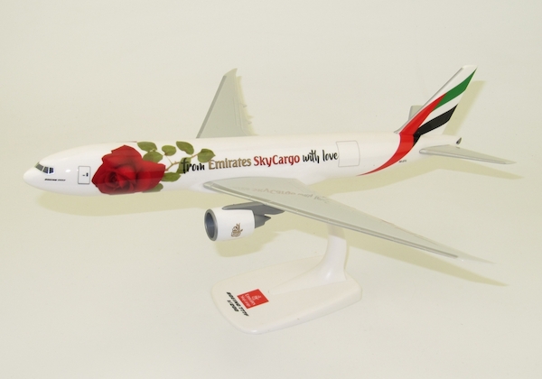 Boeing 777-200F Emirates SkyCargo "Valentine Rose" A6-EFL 221423
