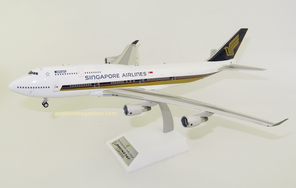 Boeing 747-412 Singapore Airlines Megatop 9V-SPG With Stand WB-747-4-034