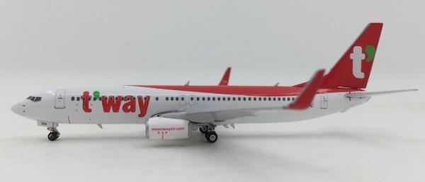 B737-800 (T'way) HL8324 04246