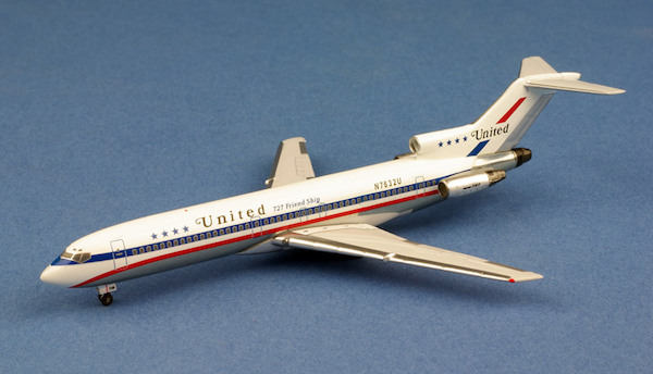 Boeing 727-200 United N7632U