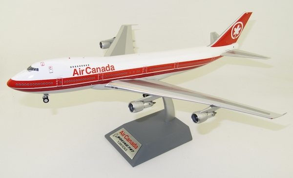Boeing 747-100 Air Canada C-FTOC With Stand B-741-AC-0319