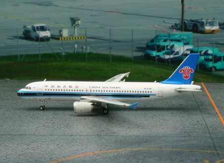 Airbus A320 China Southern B-6785 11112