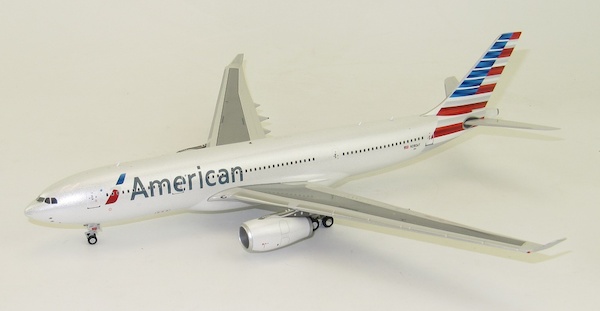 A330-200 (American Airlines) N280AY With Stand IF3320916