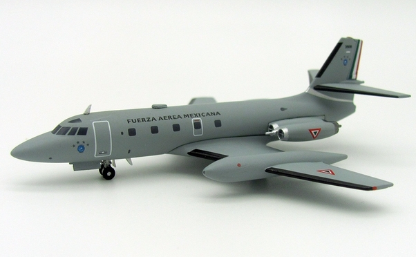 Lockheed L1329 Jetstar 8 (Mexico Air Force) 3908 with stand IF13291017