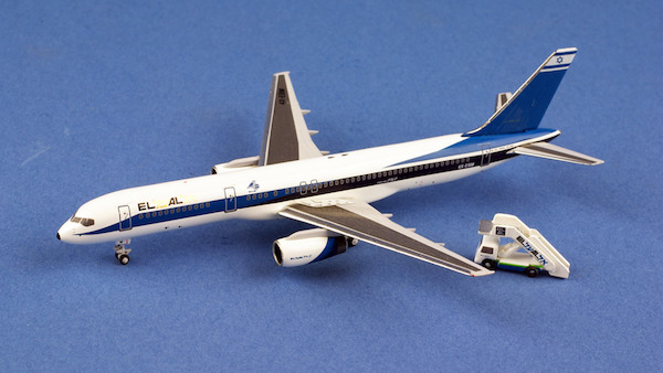 B757-200 (El Al Israel) 4X-EBM + truck AC419463