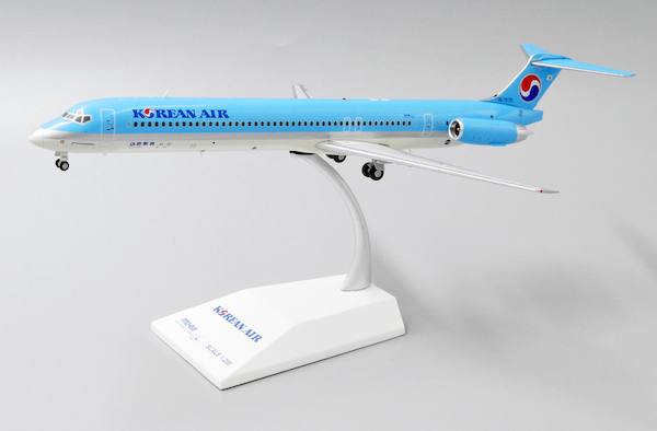 McDonnell Douglas MD83 Korean Air HL7570 With Stand EW2M83001