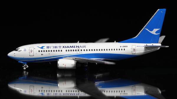 Boeing 737-700 Xiamen Air B-2999  WM00005