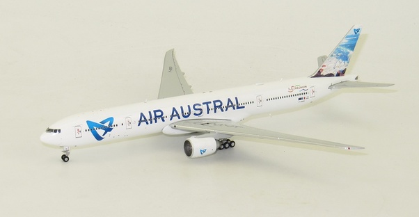 B777-300ER (Air Austral) F-OREU XX4686