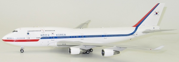 B747-400 (South Korea - Air Force) HL7465 With Stand IF744SKAF001