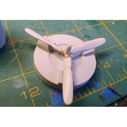 Lockheed Constellation Curtiss Electric Cuffed props without spinners (Heller) A72011