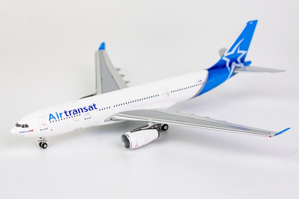Airbus A330-200 Air Transat C-GUBL 61013