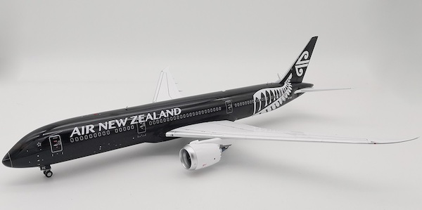 B787-9 (Air New Zealand) ZK-NZE with stand IF789NZ0119