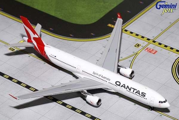 A330-300 (Qantas) VH-QPJ GJQFA1625