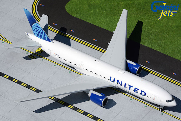 Boeing 777-200 United N210UA G2UAL910