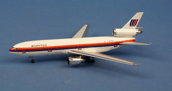 Douglas DC10-30 United Airlines C-GCPG AC419842