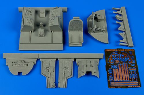 Douglas A1H (AD-6) Skyraider Cockpit set (Trumpeter) 2190