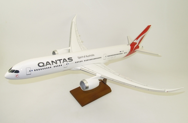 Boeing 787-9 Dreamliner Qantas VH-ZNA PA126