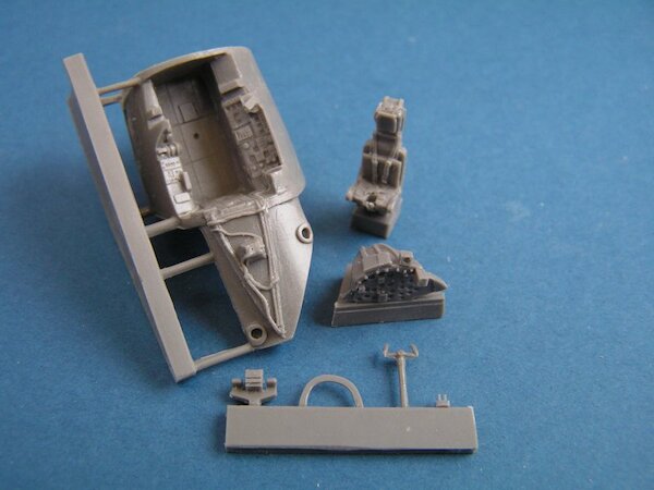 BAC Canberra PR9 Cockpit (Pilot only) for Airfix c72088