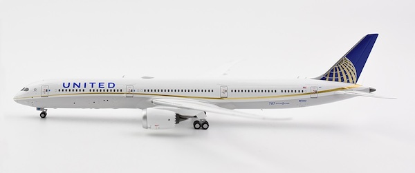 Boeing 787-10 United N17002 56002
