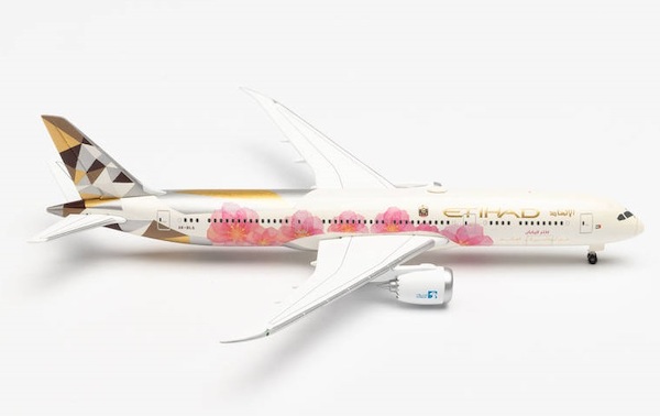 Boeing 787-9 Etihad Airways Choose Japan A6-BLS 534611