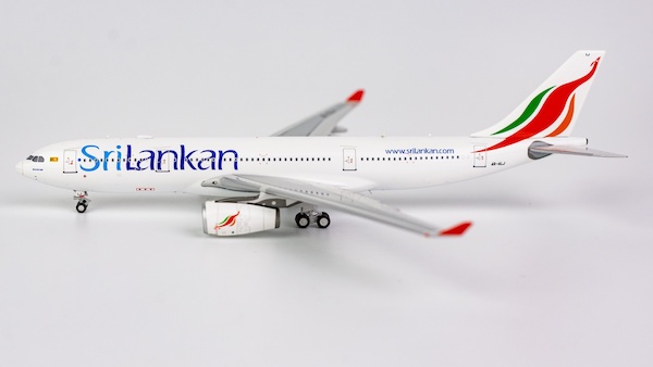 Airbus A330-200 SriLankan Airlines 4R-ALJ 61008