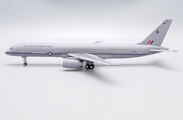 Boeing 757-200 Royal New Zealand Air Force NZ7571 XX20032