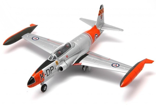 Lockheed T33 (51-17546, slv 718, RNoAF, Sola, circa mid 1960s) FA722019