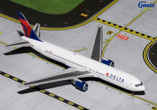 Boeing B767-300 Delta N143DA GJDAL1655