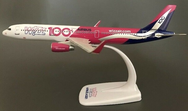 LH4185 Airbus A320neo Wizz Air HA-LJA Scale 1/400 LH4185 Airbus A320neo Wizz Air HA-LJA Scale 1/400