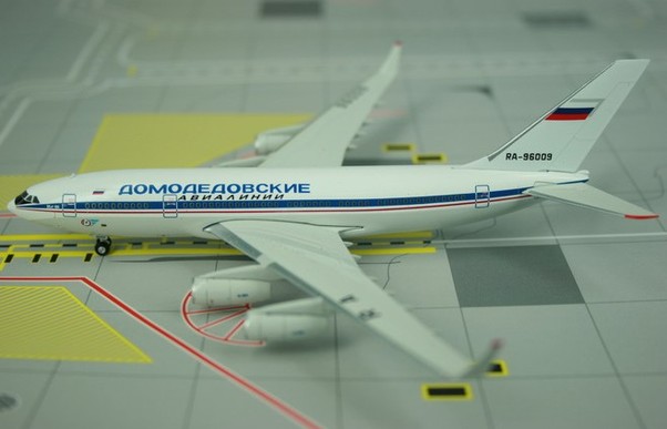 Ilyushin IL96-300 (Domodedovo) RA-96009 10662