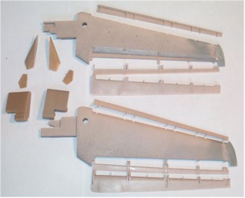 F111 Short Span wings, flaps and Slats (Academy) SDA4808