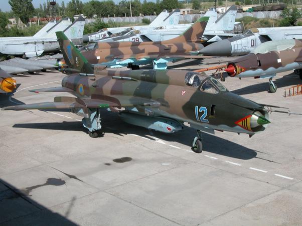 Suchoi Su17 Fitter, Su25 Frogfoot, SU27 Flanker (Ukrainian AF) 48-01