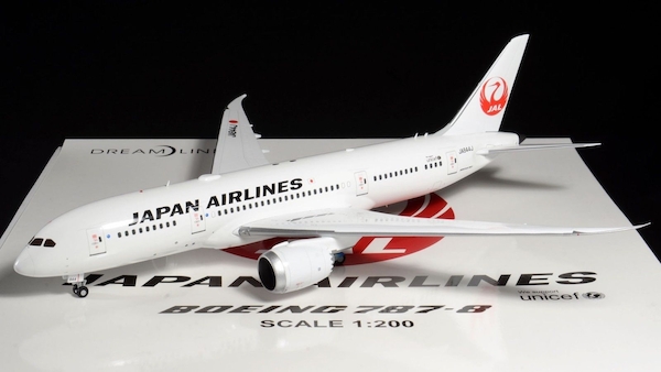 B787-8 (JAL, Japan Airlines) JA844J With Stand XX2158