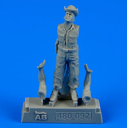 USAF Maintenance Crew - Farm gate Operation - Vietnam War 1965-1973 No4 480-092